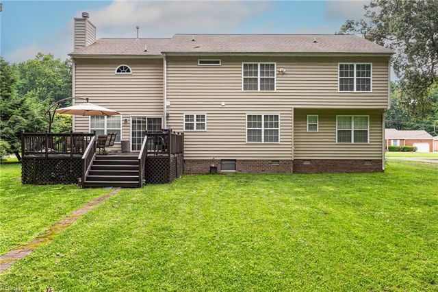 211 Bayberry LN, Yorktown, VA 23693