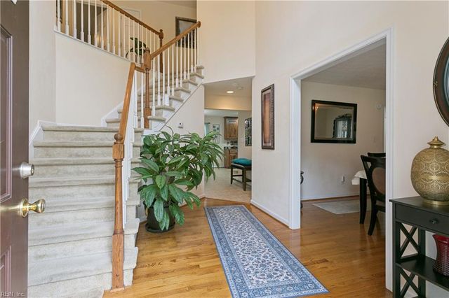 211 Bayberry LN, Yorktown, VA 23693