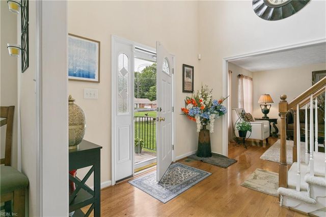 211 Bayberry LN, Yorktown, VA 23693