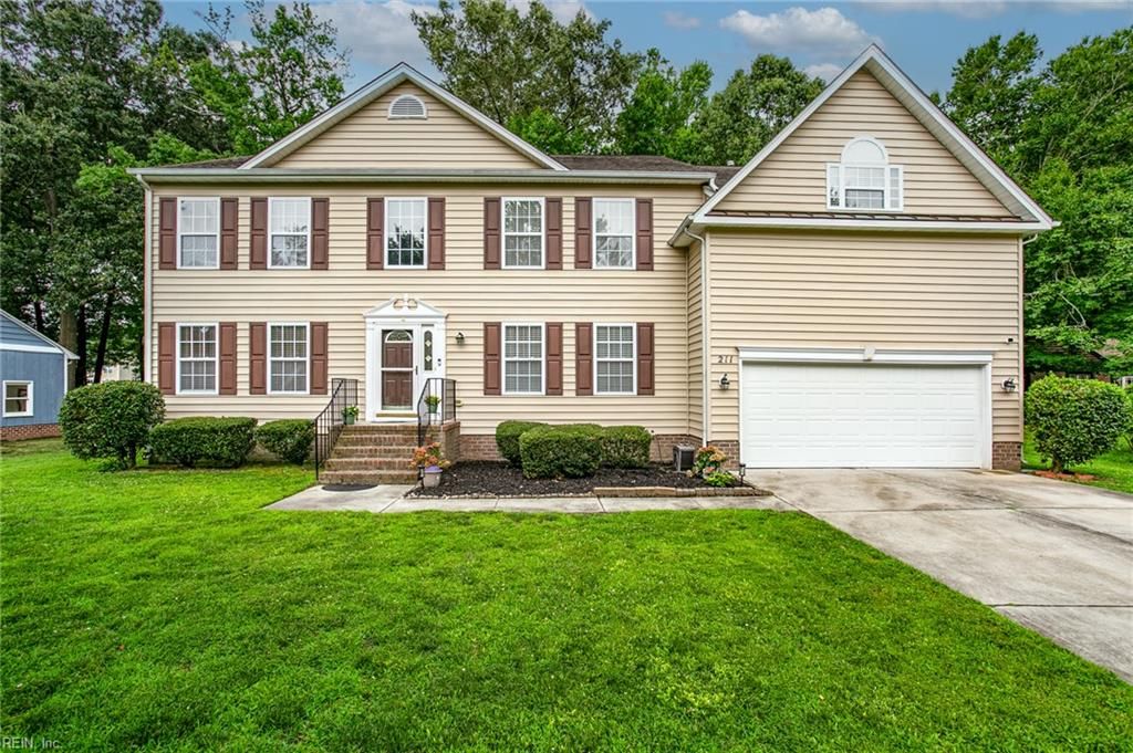211 Bayberry LN, Yorktown, VA 23693