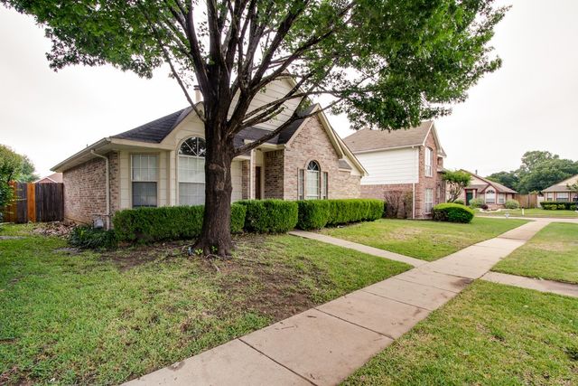 2104 Regency Drive, Flower Mound, TX 75028
