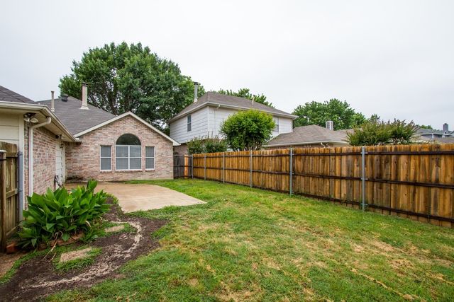 2104 Regency Drive, Flower Mound, TX 75028