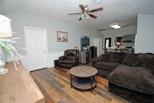 10820 Royal Magnolia Drive, Conroe, TX 77303