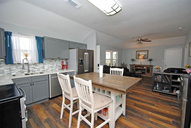 10820 Royal Magnolia Drive, Conroe, TX 77303