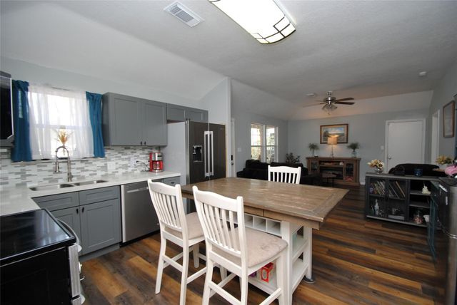 10820 Royal Magnolia Drive, Conroe, TX 77303