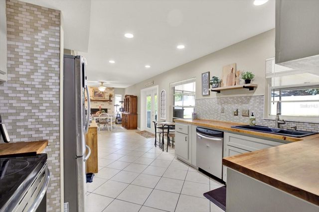 1509 FOGGY RIDGE PARKWAY, Lutz, FL 33559