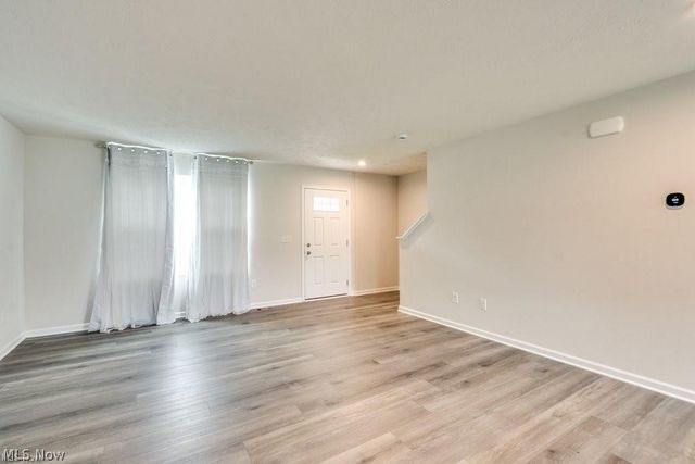 221 River Run Drive, Elyria, OH 44035