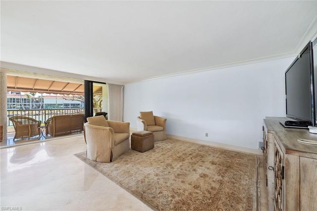 2310 Gulf Shore BLVD N 112, Naples, FL 34103