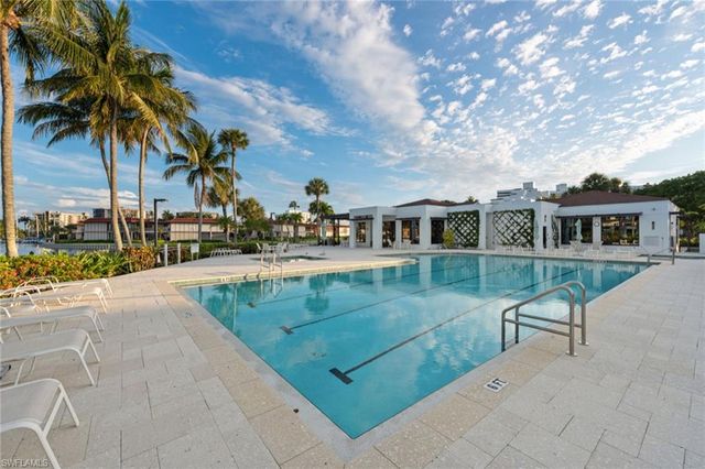 2310 Gulf Shore BLVD N 112, Naples, FL 34103