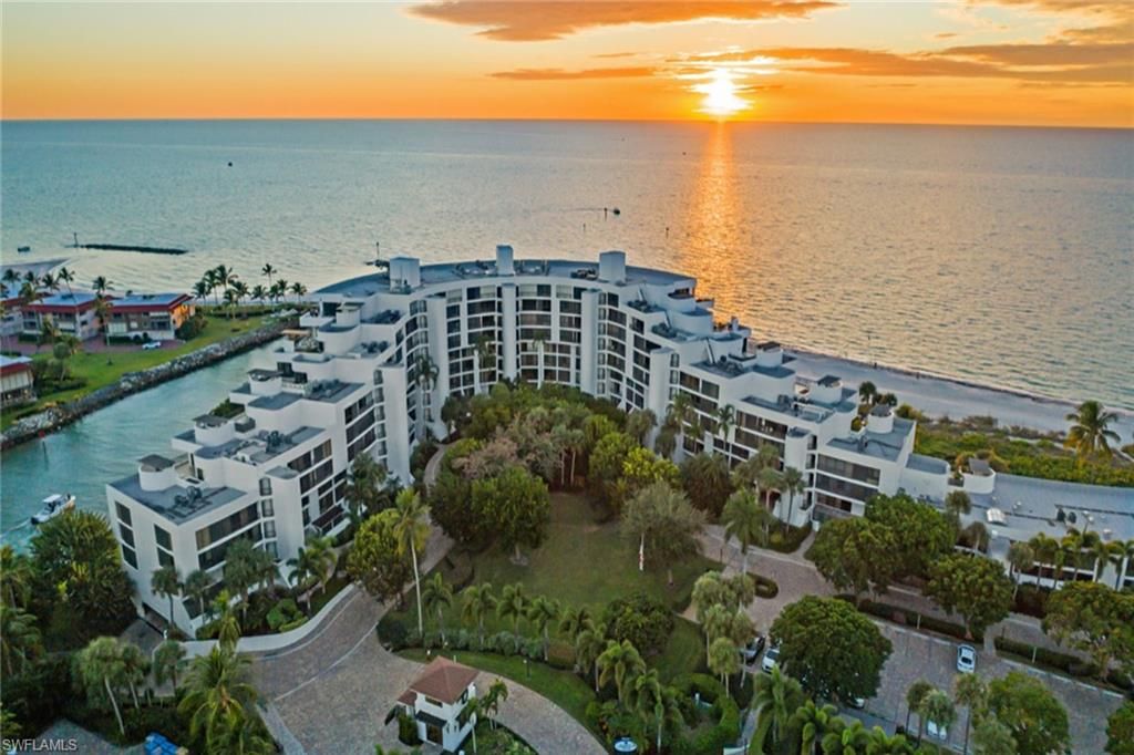 2310 Gulf Shore BLVD N 112, NAPLES, FL 34103 — photo 3