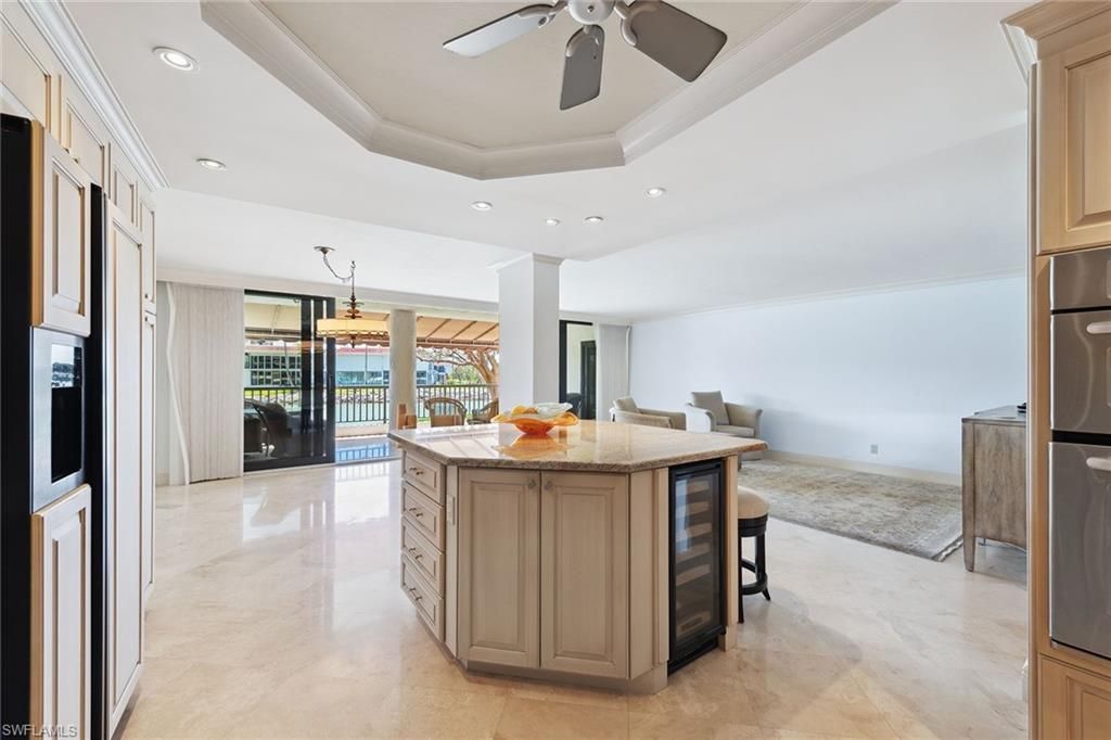 2310 Gulf Shore BLVD N 112, NAPLES, FL 34103 — photo 5