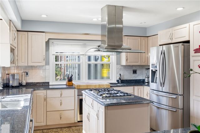 928 Admiral Street, Providence, RI 02904