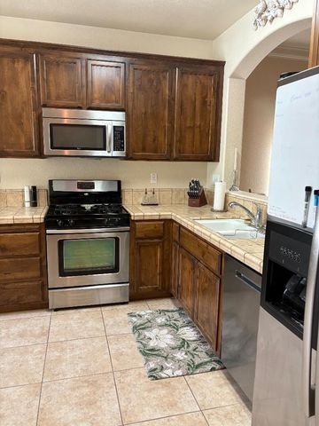 2835 Orly, Lincoln, CA 95648