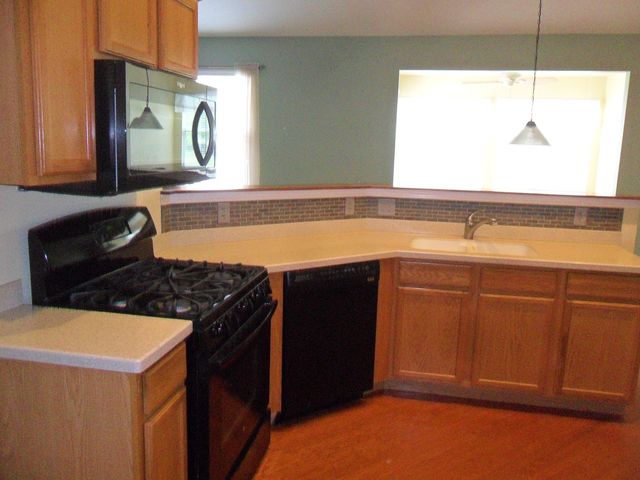 678 Cadillac Circle, Romeoville, IL 60446