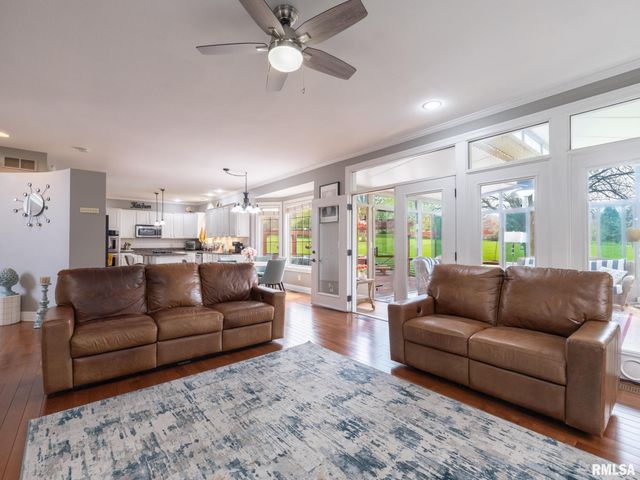10423 N TRAILS EDGE Drive, Peoria, IL 61615
