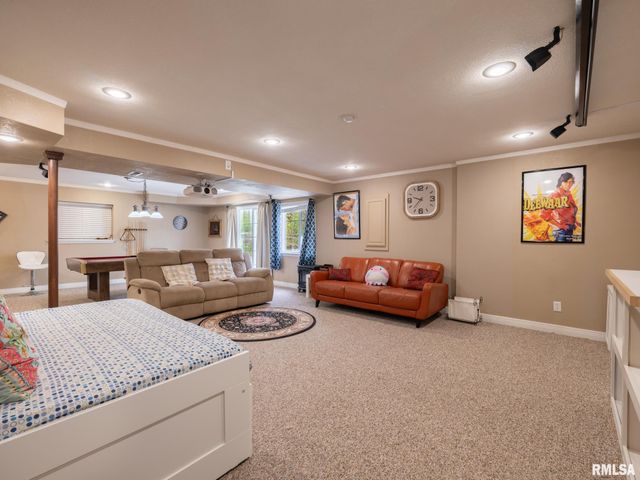 10423 N TRAILS EDGE Drive, Peoria, IL 61615