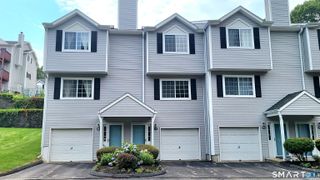310 Boston Post Road 9, Waterford, CT 06385