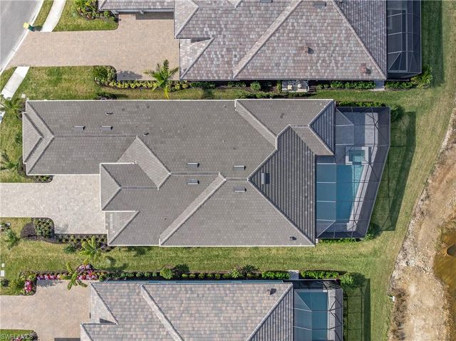 9675 Moonflower CT, Naples, FL 34110