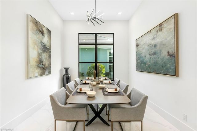 9675 Moonflower CT, Naples, FL 34110