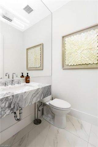 9675 Moonflower CT, Naples, FL 34110