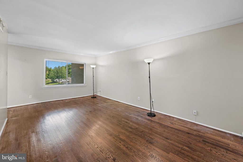 Image 20 of property listing at 11220 CHERRY HILL RD #254, Beltsville, MD 20705