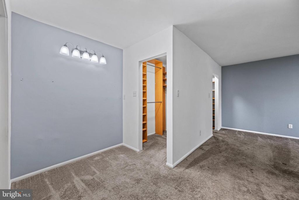 Image 33 of property listing at 11220 CHERRY HILL RD #254, Beltsville, MD 20705