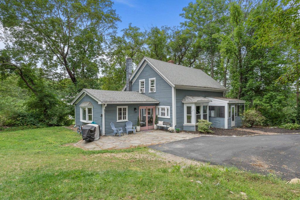 36 Winter Street, Somersworth, NH 03878