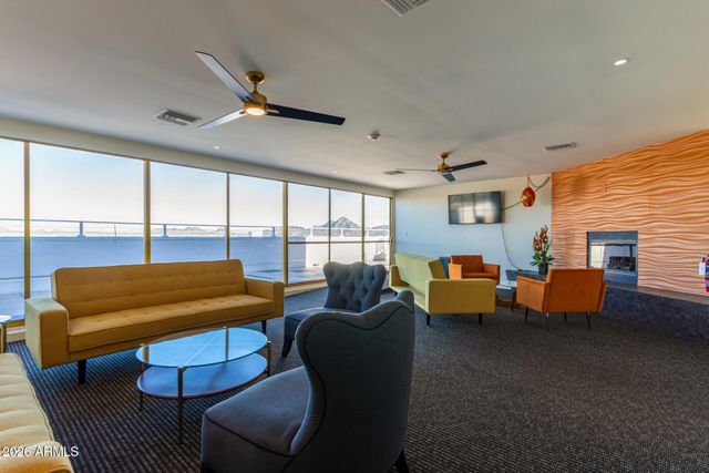 4750 N CENTRAL Avenue 8B, Phoenix, AZ 85012