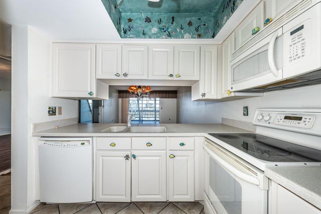 9860 62ND TERRACE N 1025, St Petersburg, FL 33708