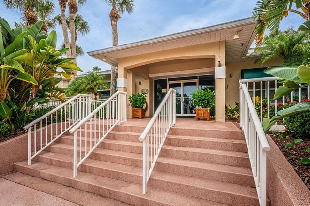 9860 62ND TERRACE N 1025, St Petersburg, FL 33708