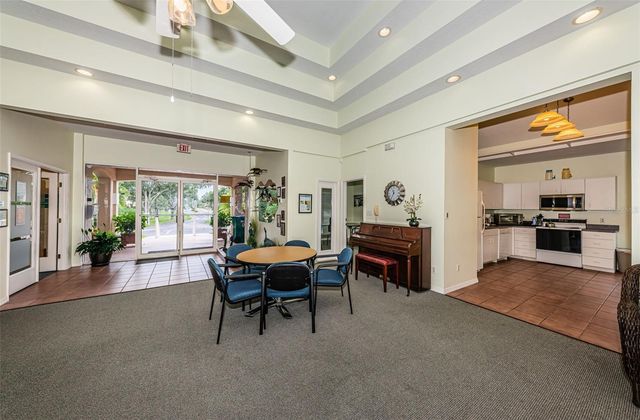 9860 62ND TERRACE N 1025, St Petersburg, FL 33708