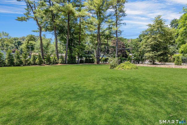 104 Nutmeg Lane, Stamford, CT 06905