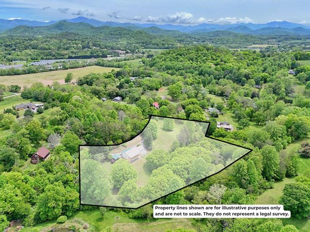 257 Brandus Drive, Hayesville, NC 28904