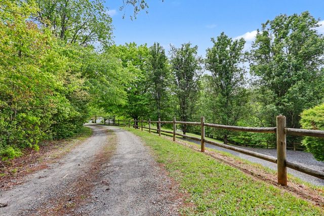 257 Brandus Drive, Hayesville, NC 28904