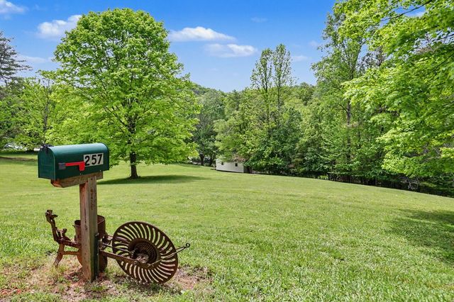 257 Brandus Drive, Hayesville, NC 28904