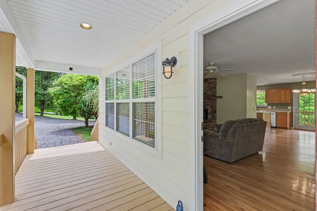 257 Brandus Drive, Hayesville, NC 28904