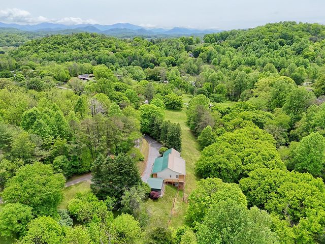 257 Brandus Drive, Hayesville, NC 28904