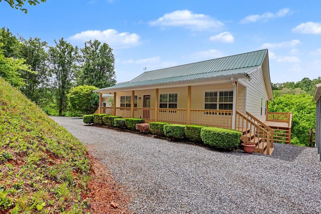 257 Brandus Drive, Hayesville, NC 28904