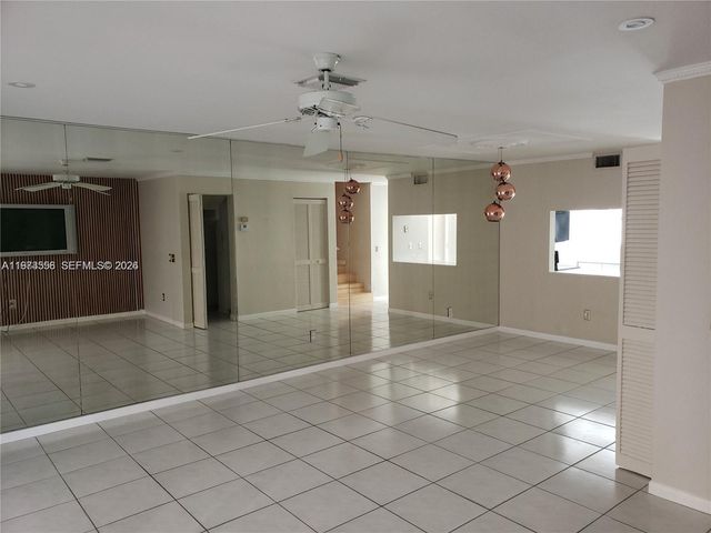 313 Waterside Dr 313, Hypoluxo, FL 33462