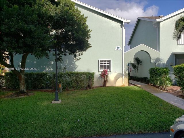 313 Waterside Dr 313, Hypoluxo, FL 33462