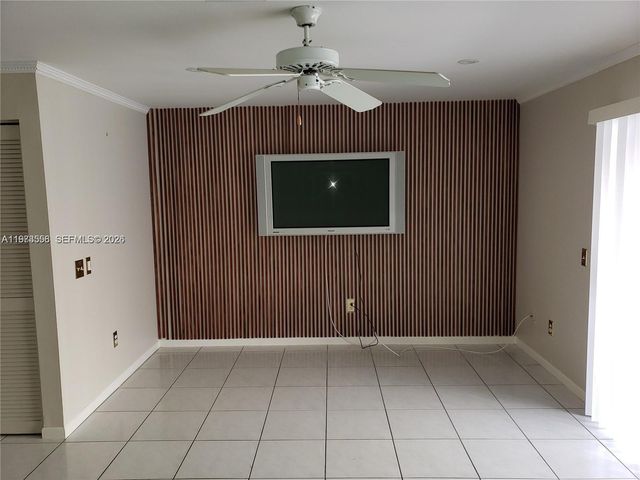 313 Waterside Dr 313, Hypoluxo, FL 33462