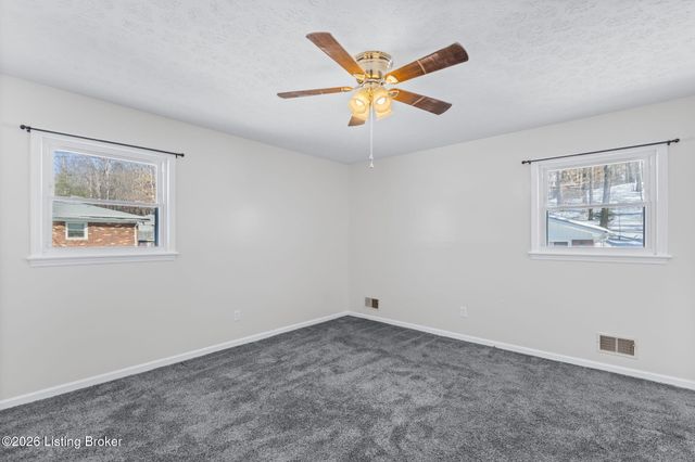 8199 Arnoldtown Rd, Louisville, KY 40214