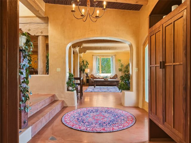 30 Camino Sanador, Santa Fe, NM 87505