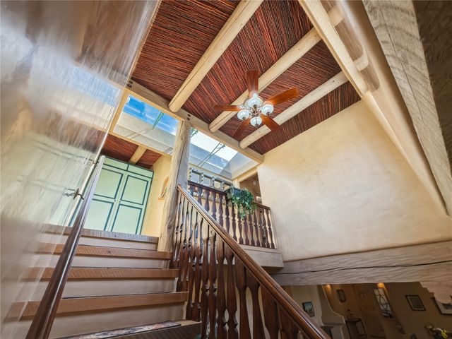 30 Camino Sanador, Santa Fe, NM 87505