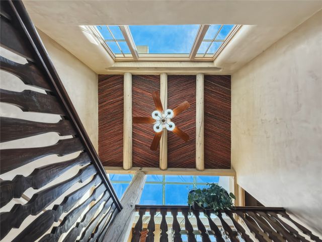 30 Camino Sanador, Santa Fe, NM 87505