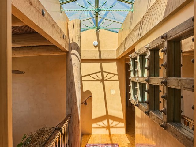 30 Camino Sanador, Santa Fe, NM 87505