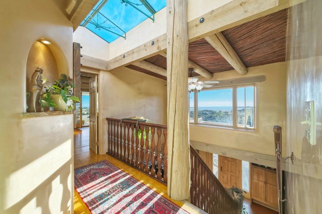 30 Camino Sanador, Santa Fe, NM 87505