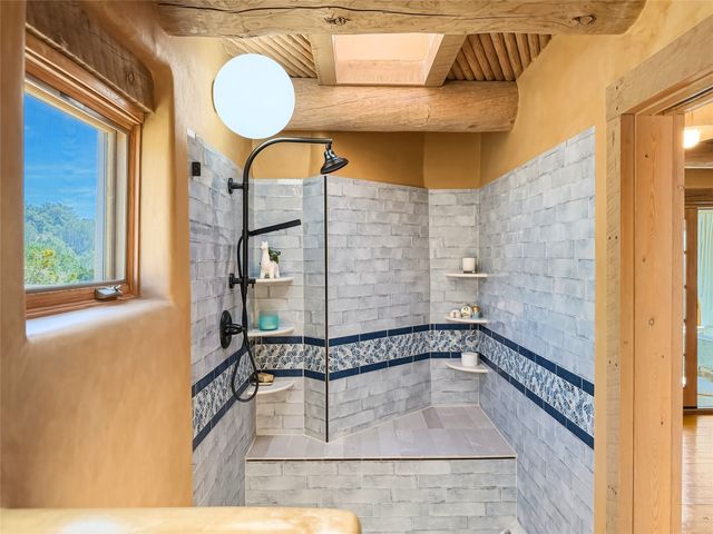 30 Camino Sanador, Santa Fe, NM 87505