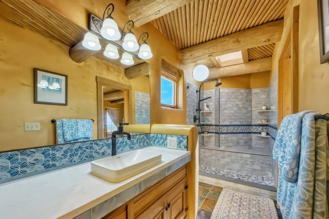 30 Camino Sanador, Santa Fe, NM 87505