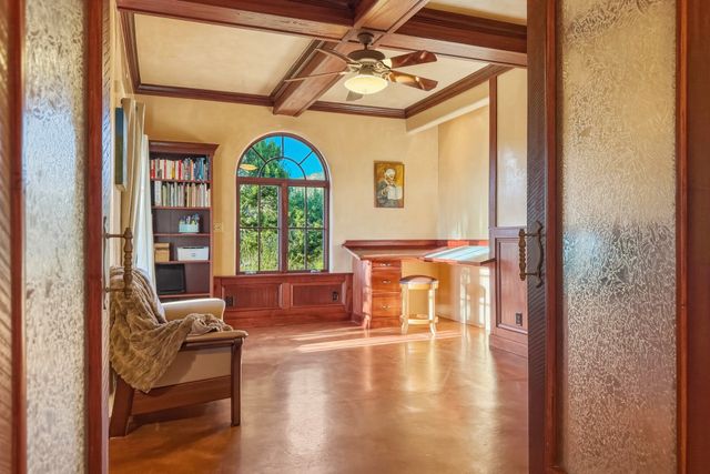 30 Camino Sanador, Santa Fe, NM 87505